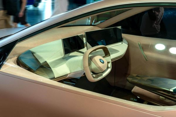 Das BMW iNext Cockpit