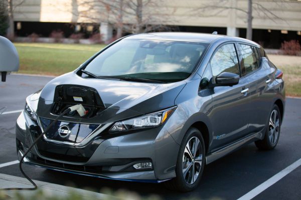 Nissan Leaf wird geladen