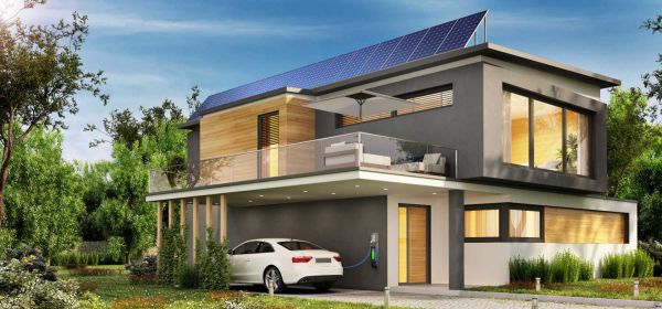 Autarkes Haus mit Solarzellen und Wallbox