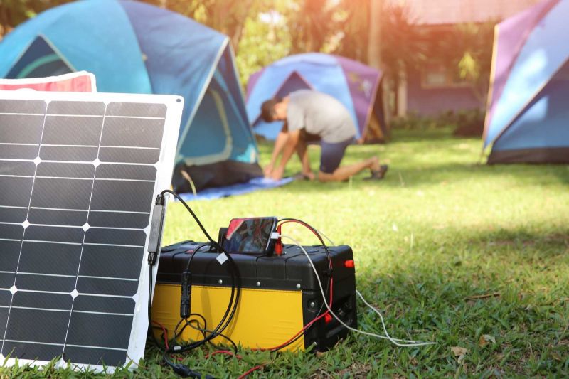 Solargenerator beim Camping